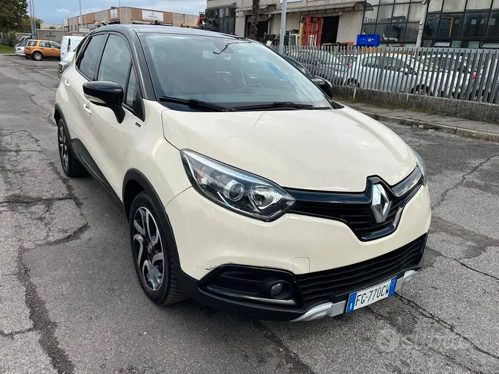 Renault Captur 2016 photo 2