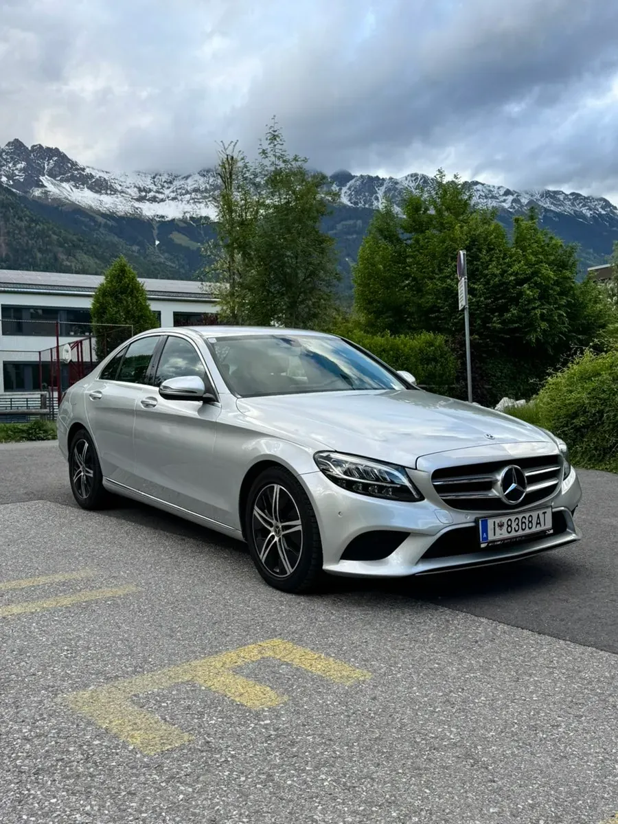 Mercedes-Benz C-Class 2019 photo 3