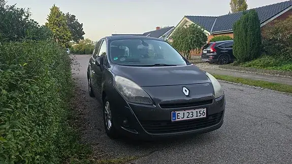 Renault Grand Scenic Iii 2010 photo 3