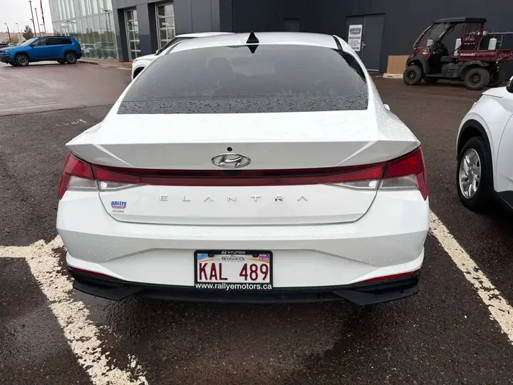 Hyundai Elantra 2022 photo 4