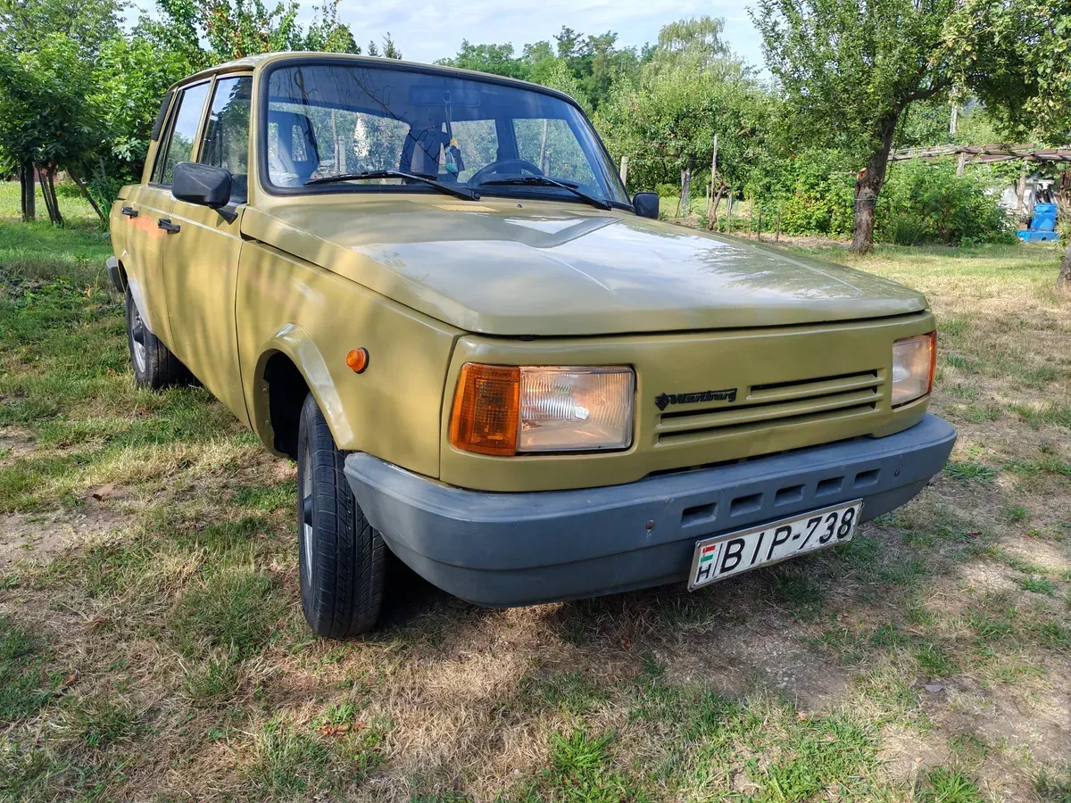 Wartburg 1.3 1989 photo 3