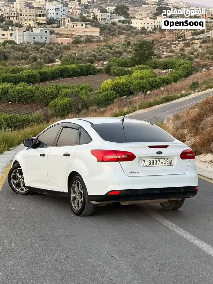 Ford Focus 2015 photo 2