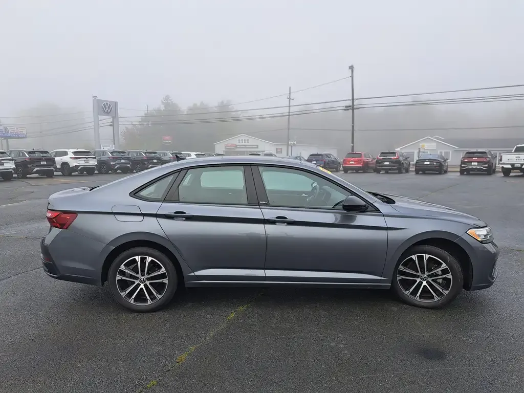 Volkswagen Jetta 2024 photo 5
