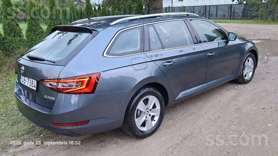 Skoda Superb 2017 photo 2