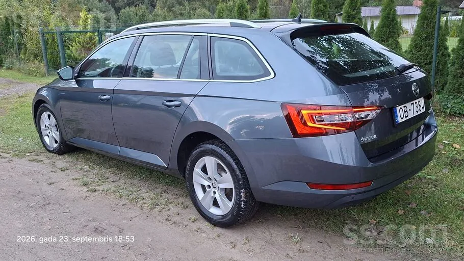 Skoda Superb 2017 photo 4