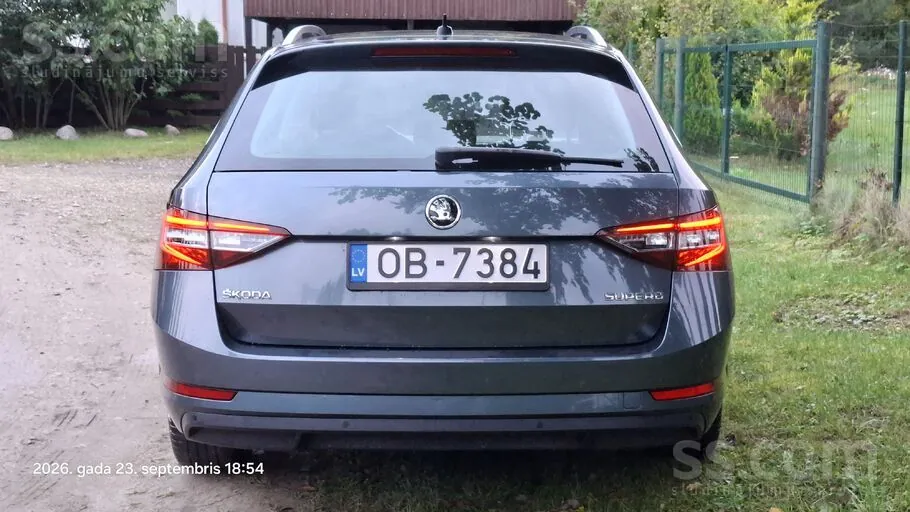 Skoda Superb 2017 photo 5
