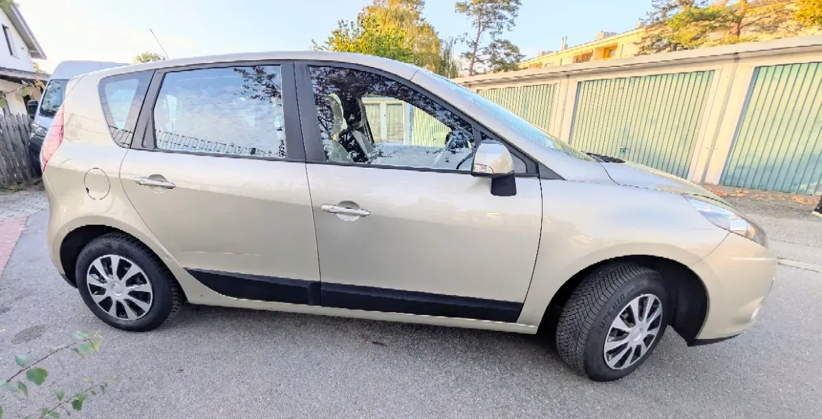 Renault Scenic 2009 photo 3