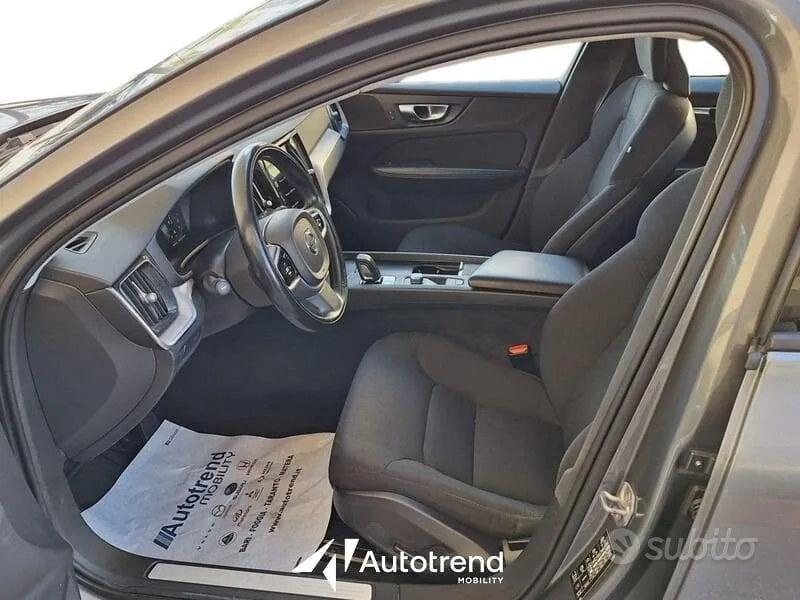 Volvo V60 2021 photo 5