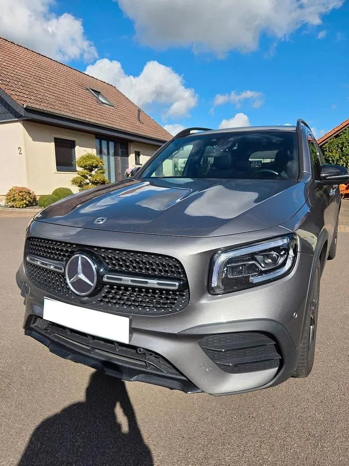 Mercedes-Benz Glb