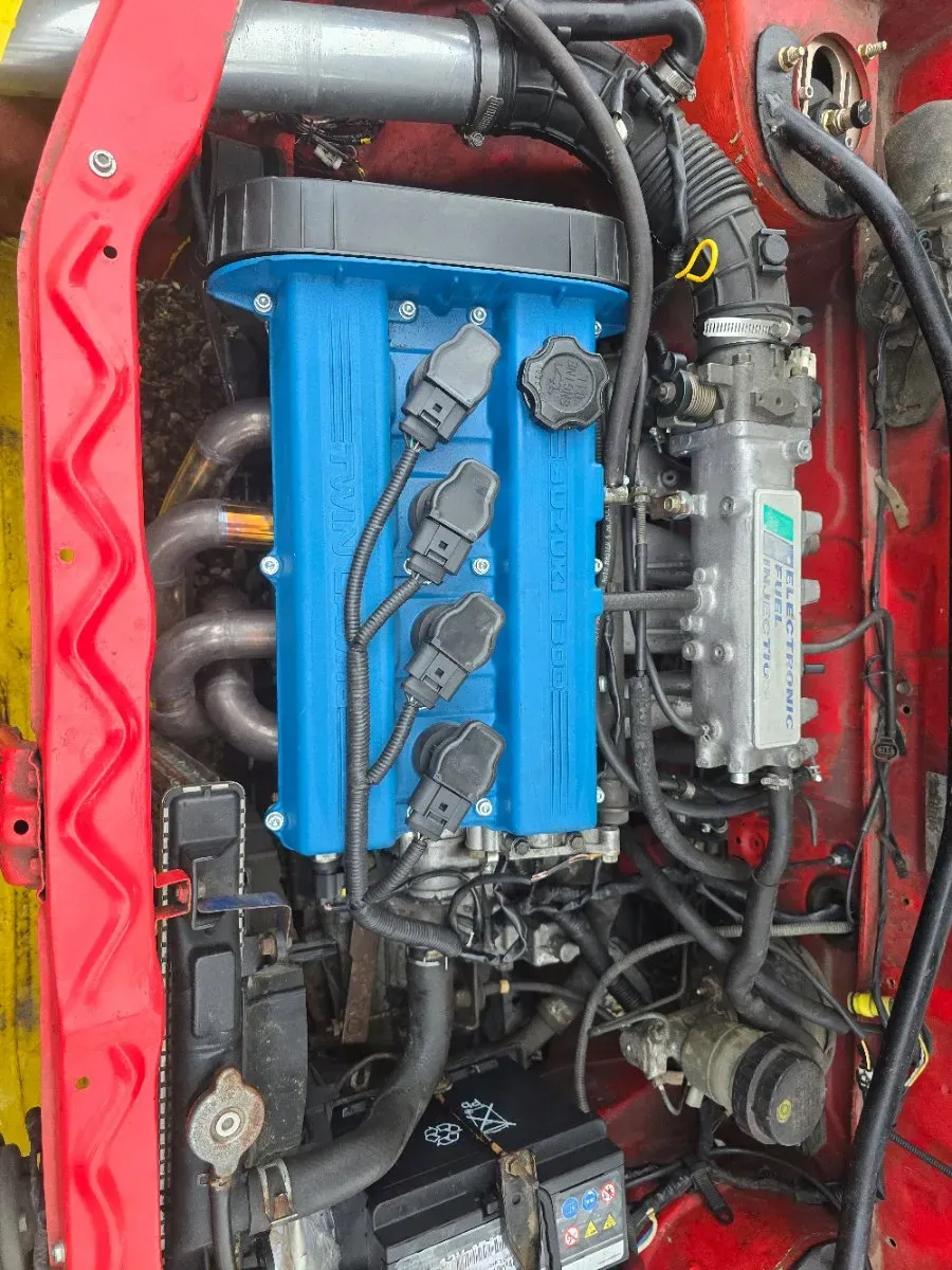 Suzuki Swift 1998 photo 3