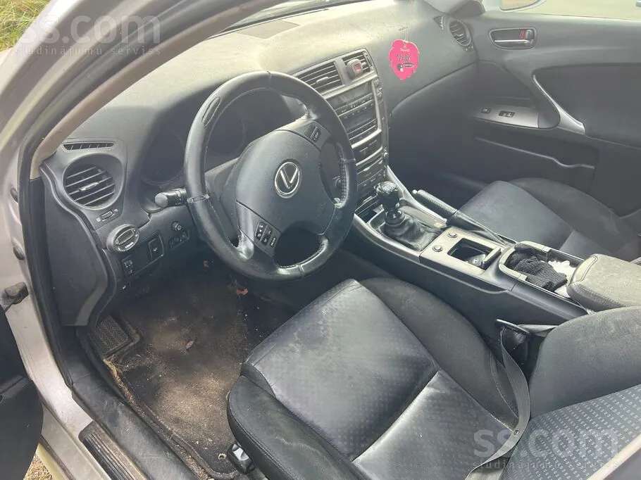 Lexus Is 2007 photo 2