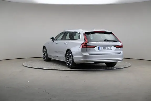 Volvo V90 2023 photo 2