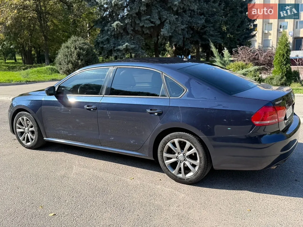 Volkswagen Passat 2012 photo 5