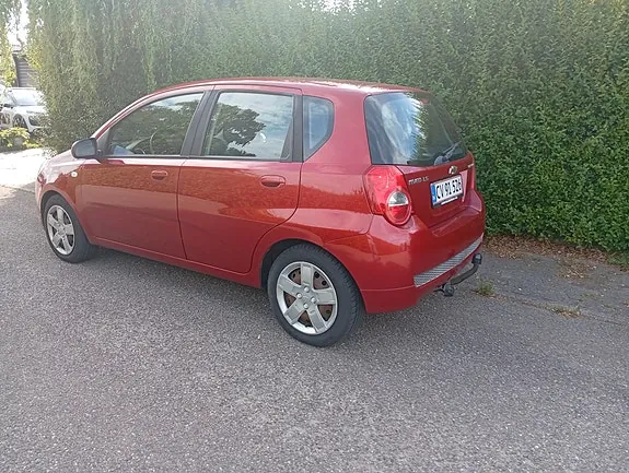 Chevrolet Aveo 2010 photo 3