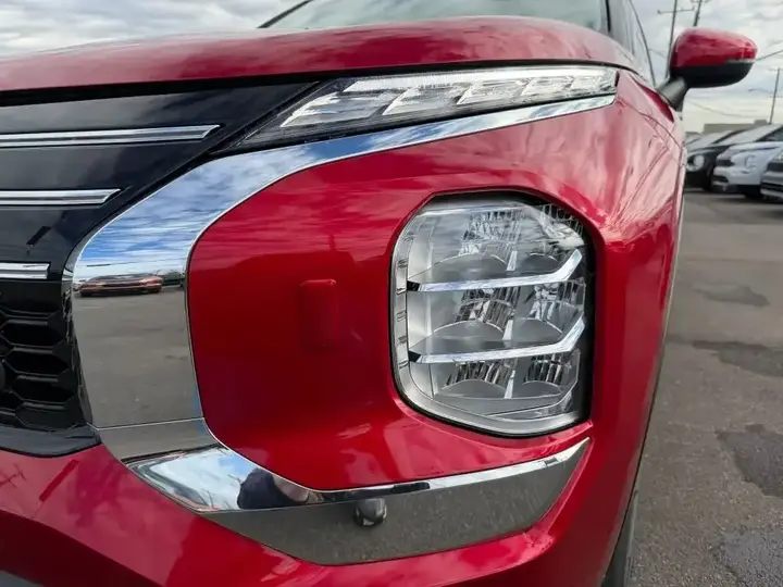 Mitsubishi Outlander 2026 photo 3