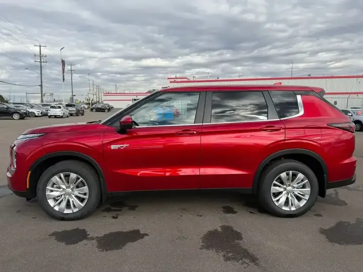 Mitsubishi Outlander 2026 photo 5