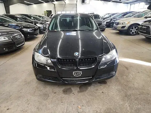 BMW 320I 2008 photo 2