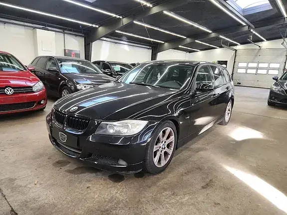 BMW 320I