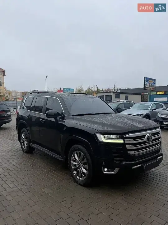 Toyota Land Cruiser 2022 photo 2