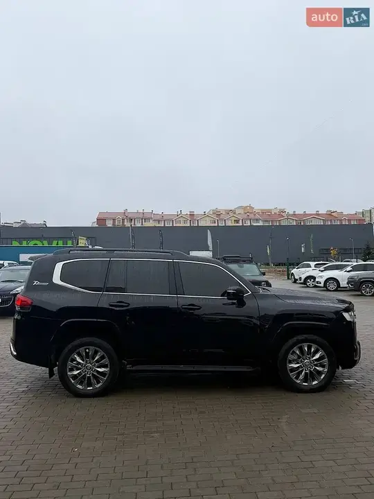 Toyota Land Cruiser 2022 photo 3