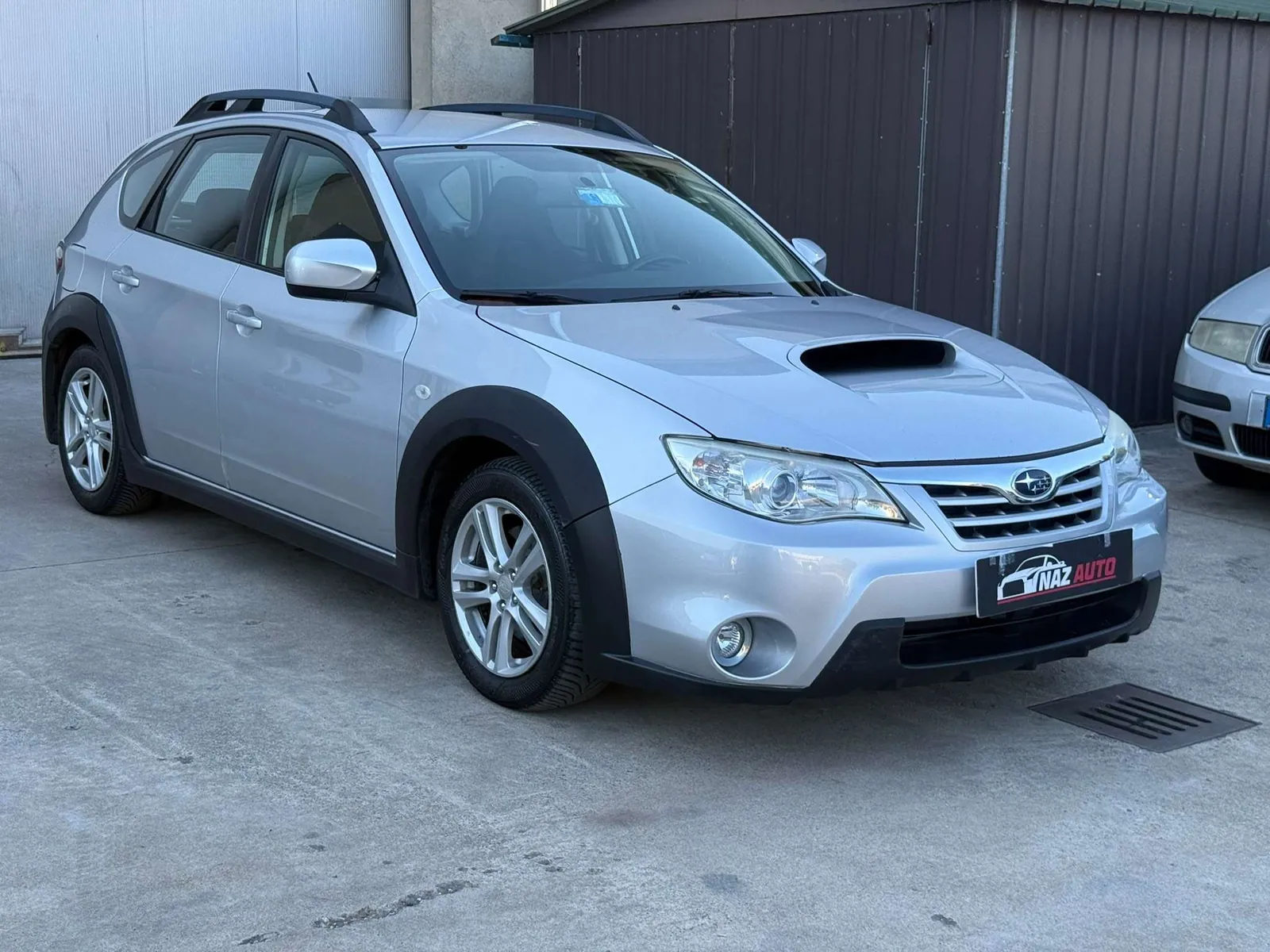 Subaru Xv 2010 photo 3