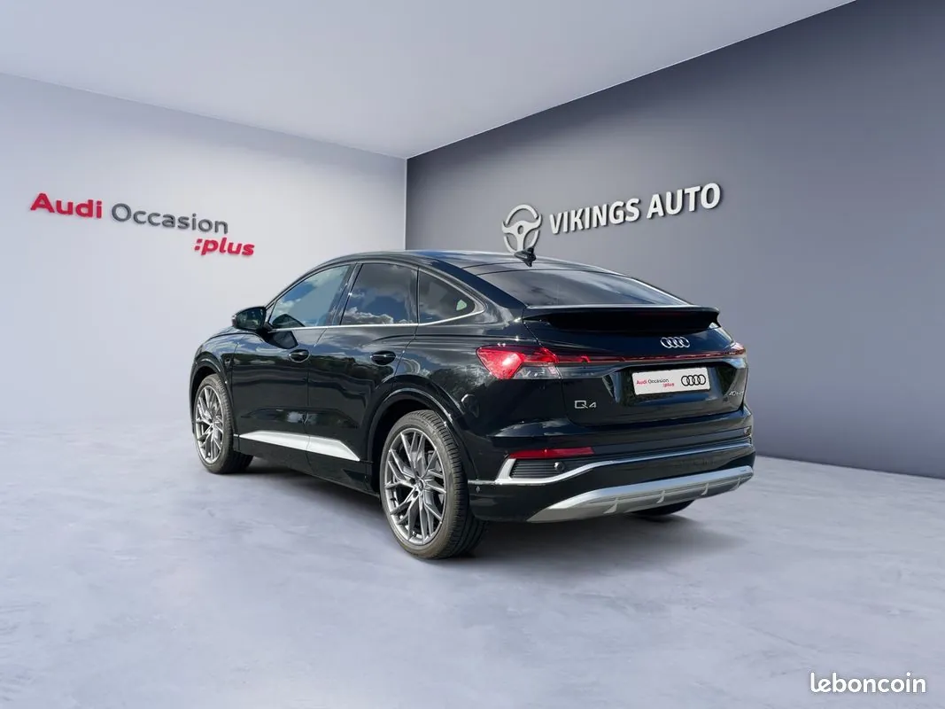 Audi Q4 2023 photo 3