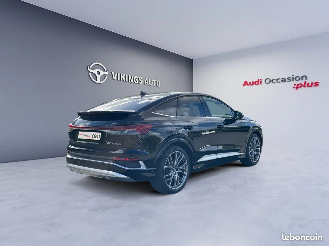 Audi Q4 2023 photo 5