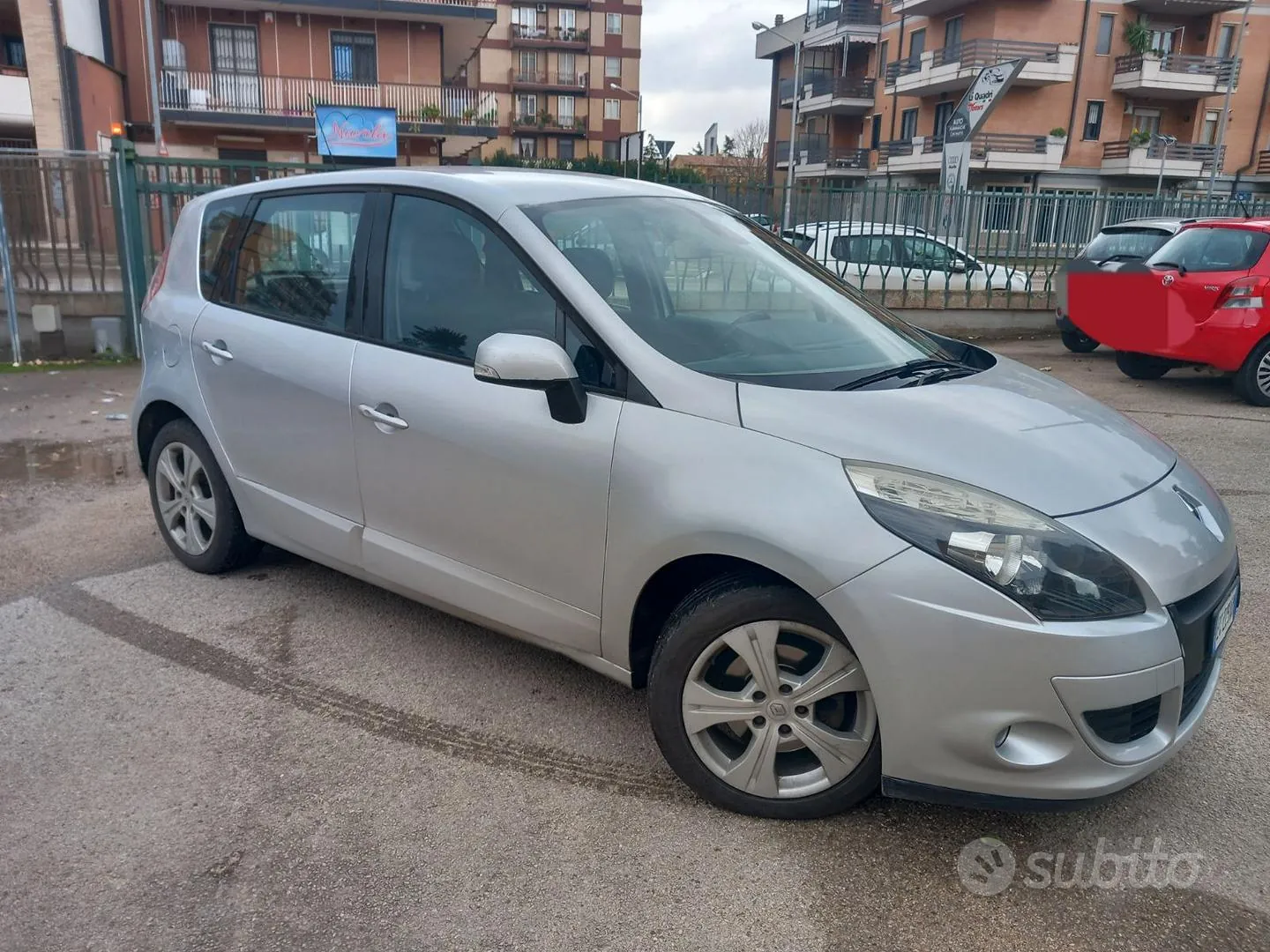 Renault Scenic 2010 photo 4