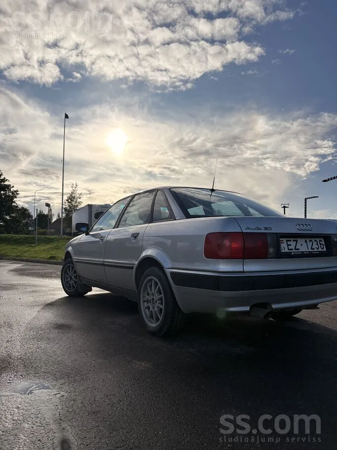 Audi 80