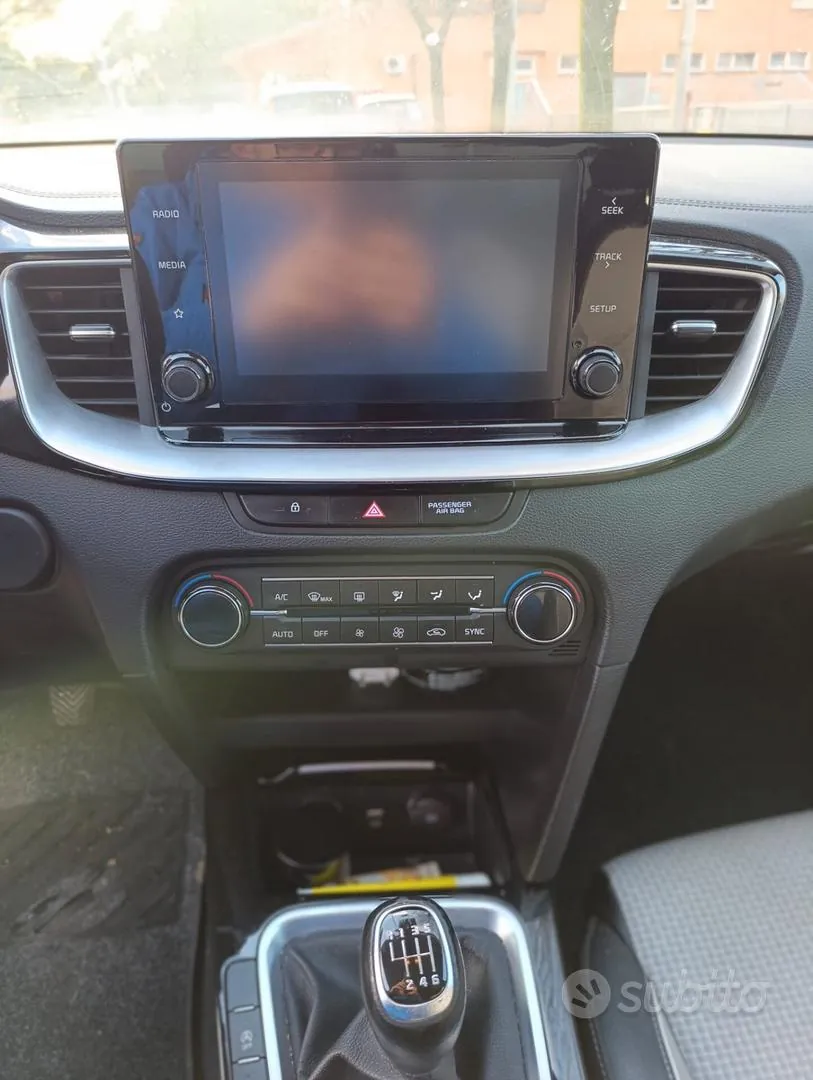 Kia Xceed 2019 photo 5