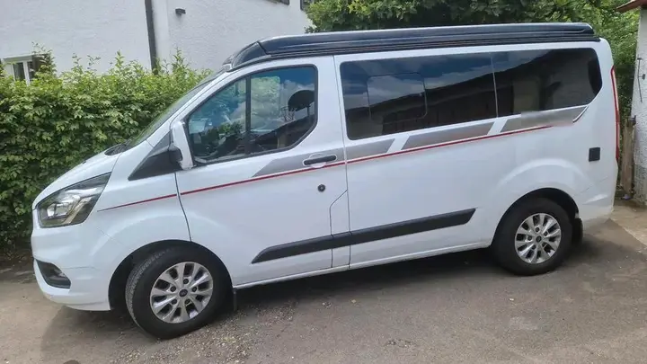Ford Custom Dethleffs Globevan