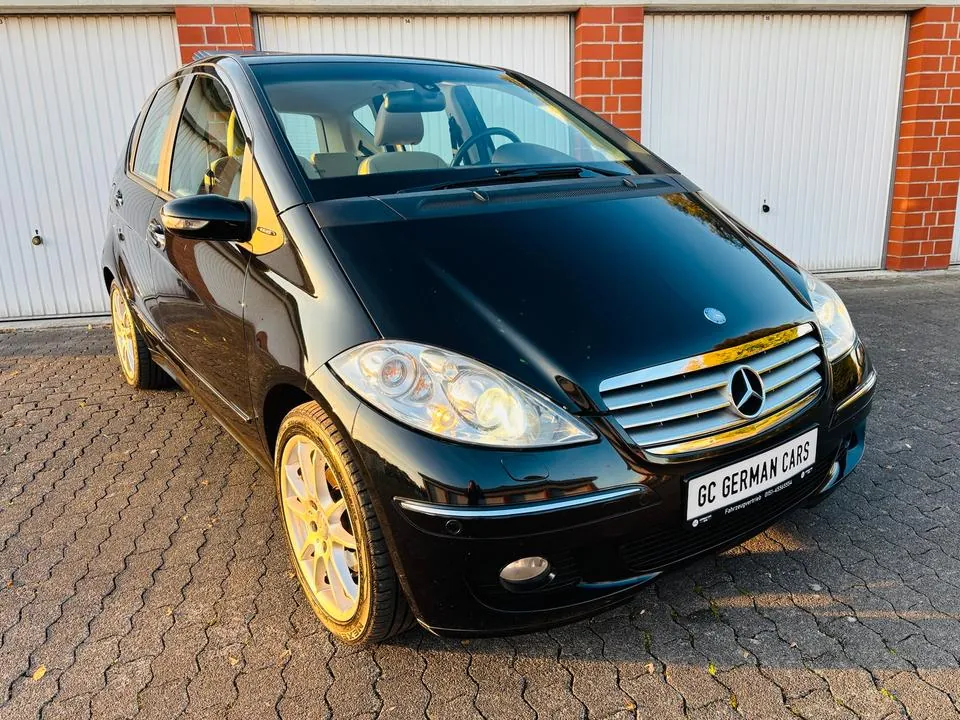 Mercedes-Benz A200