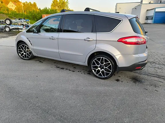Ford S-Max 2011 photo 3