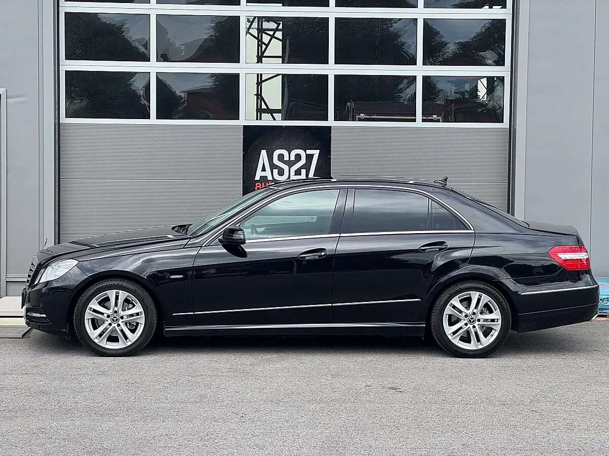 Mercedes-Benz E-Class 2012 photo 2