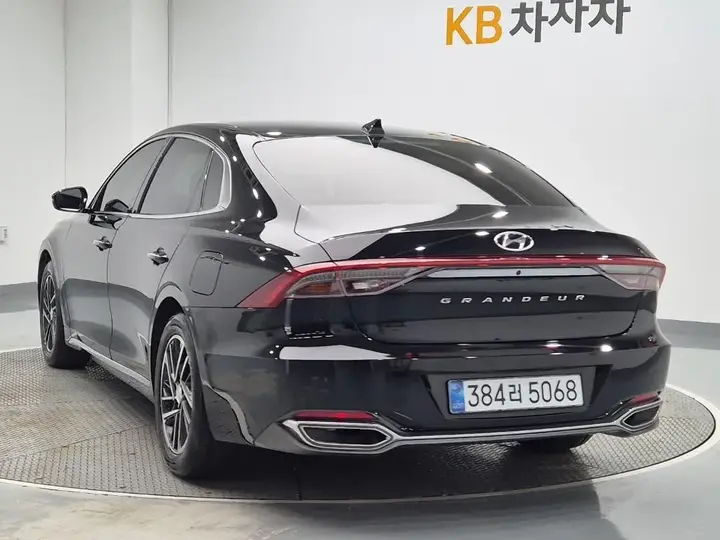 Hyundai Grandeur 2022 photo 2