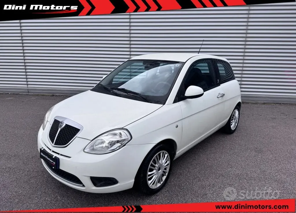 Lancia Ypsilon