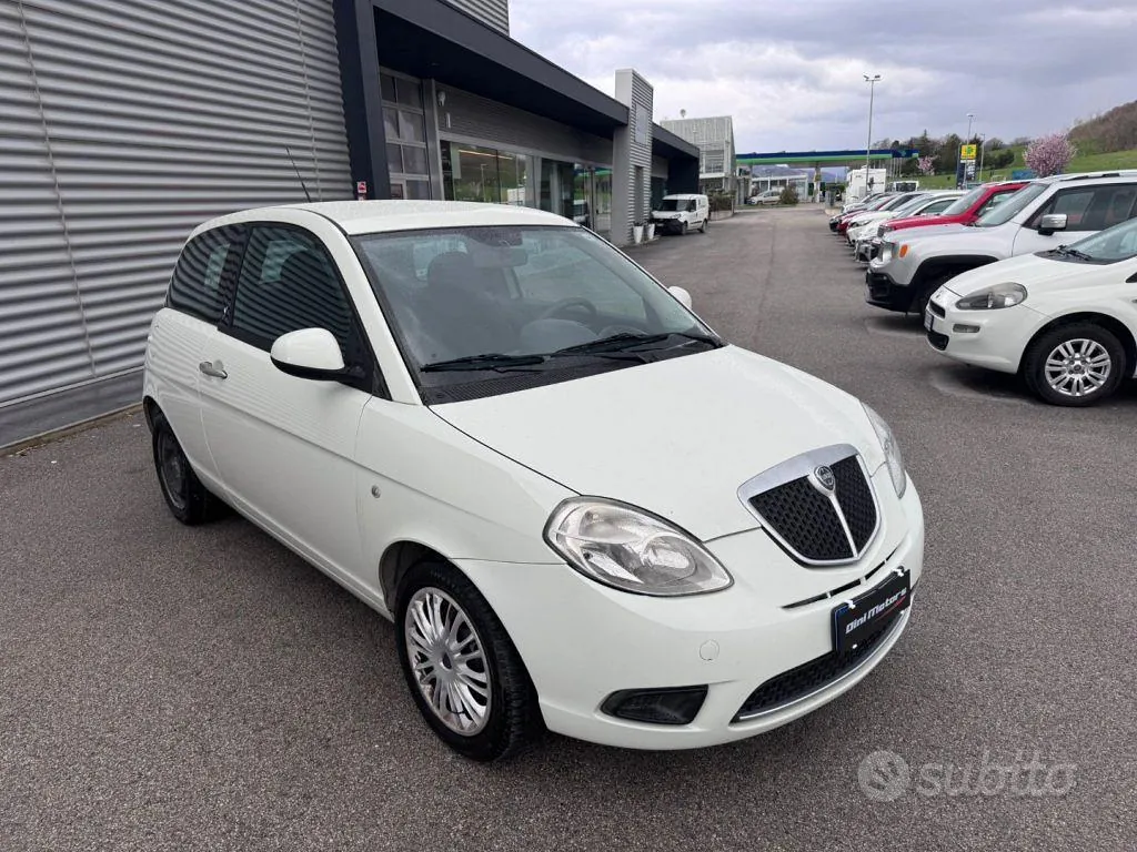 Lancia Ypsilon 2014 photo 3