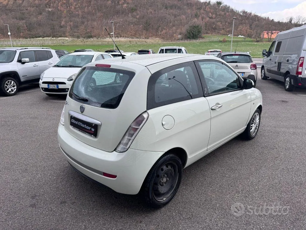 Lancia Ypsilon 2014 photo 5