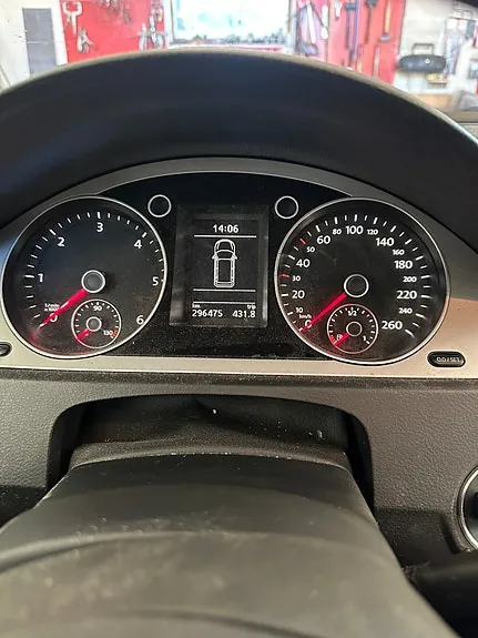 Volkswagen Passat 2010 photo 4