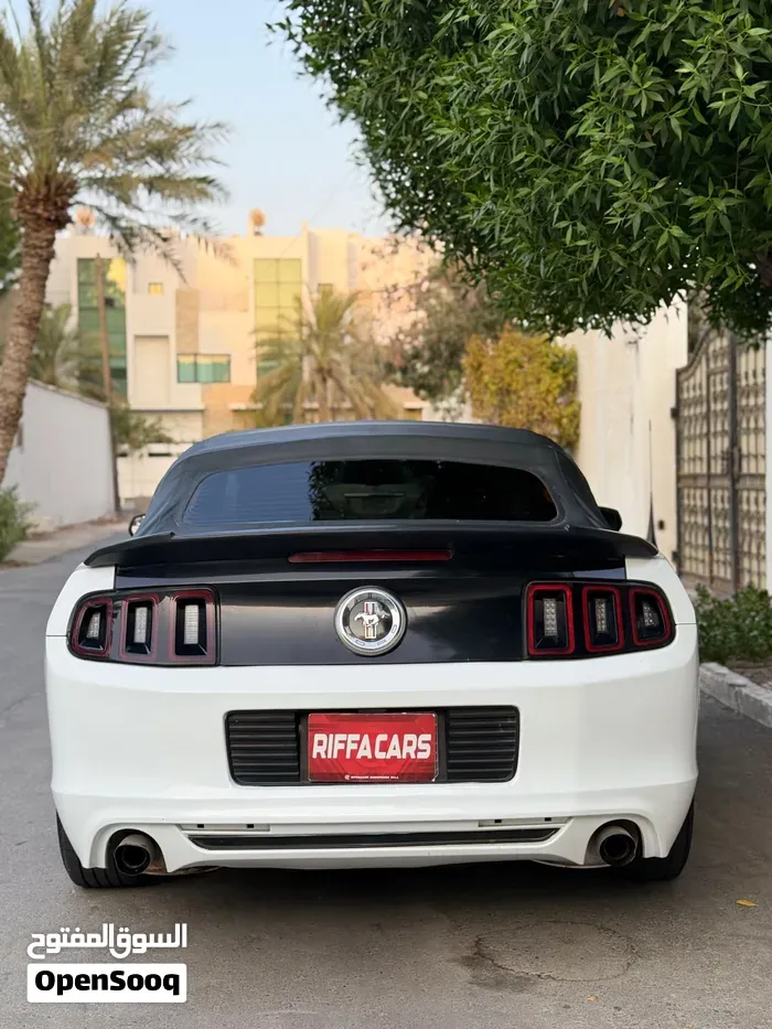 Ford Mustang 2012 photo 3