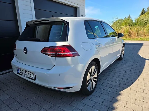 Volkswagen E-Golf 2017 photo 4