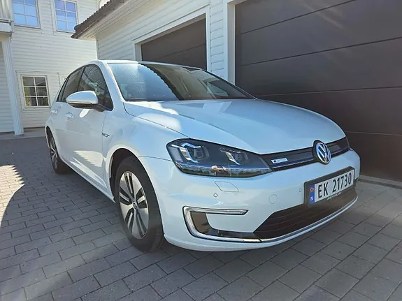 Volkswagen E-Golf 2017 photo 3