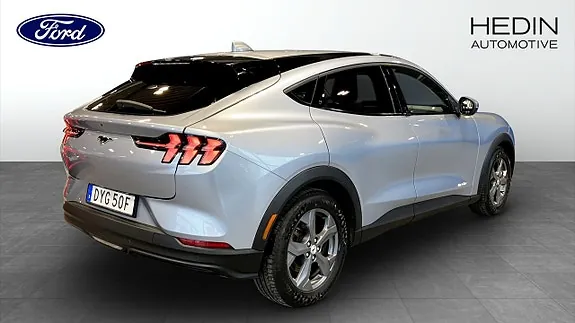 Ford Mustang Mach-E 2022 photo 2
