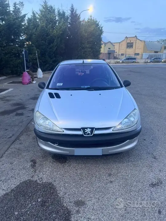 Peugeot 206
