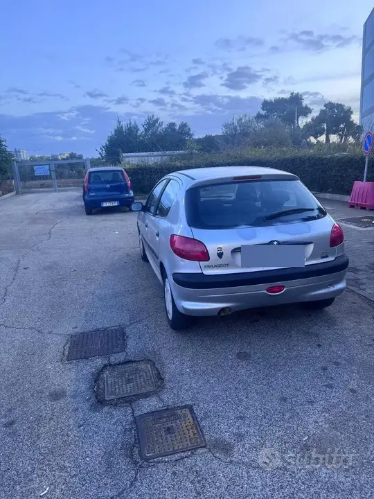 Peugeot 206 2001 photo 3