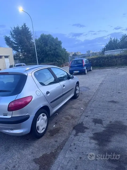 Peugeot 206 2001 photo 4