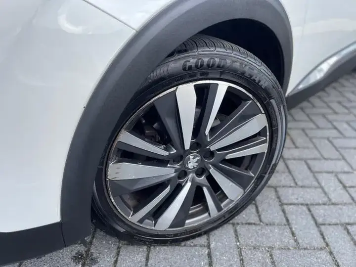 Peugeot 3008 2021 photo 2