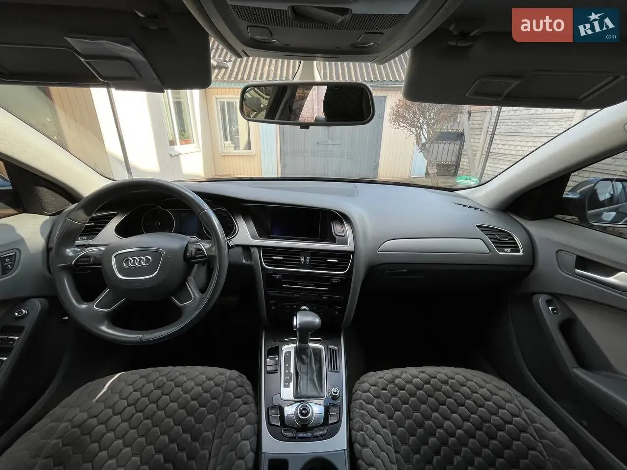 Audi A4 2012 photo 5