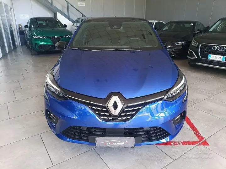 Renault Clio 2023 photo 2