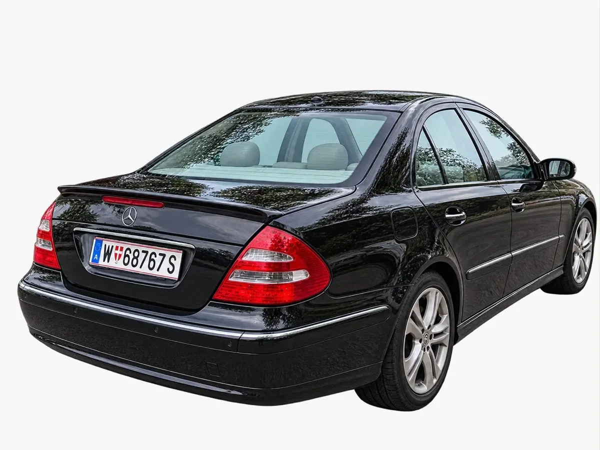 Mercedes-Benz E-Class 2004 photo 3